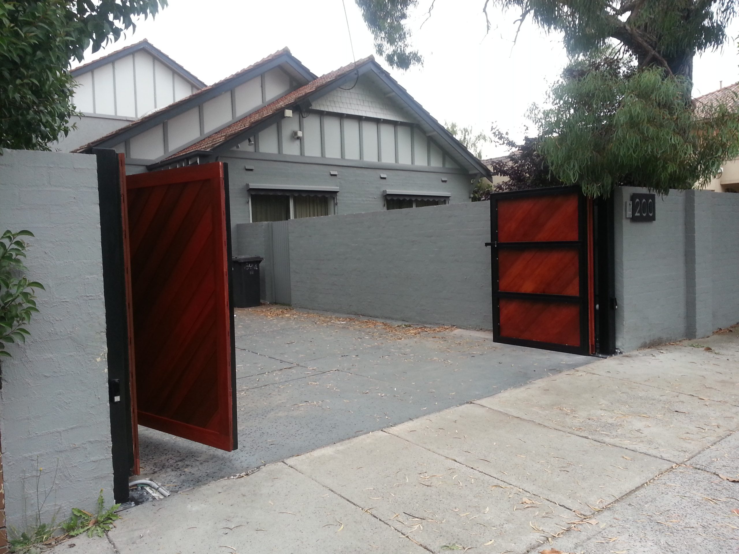 20171223_192714 Caulfield North Double Gates