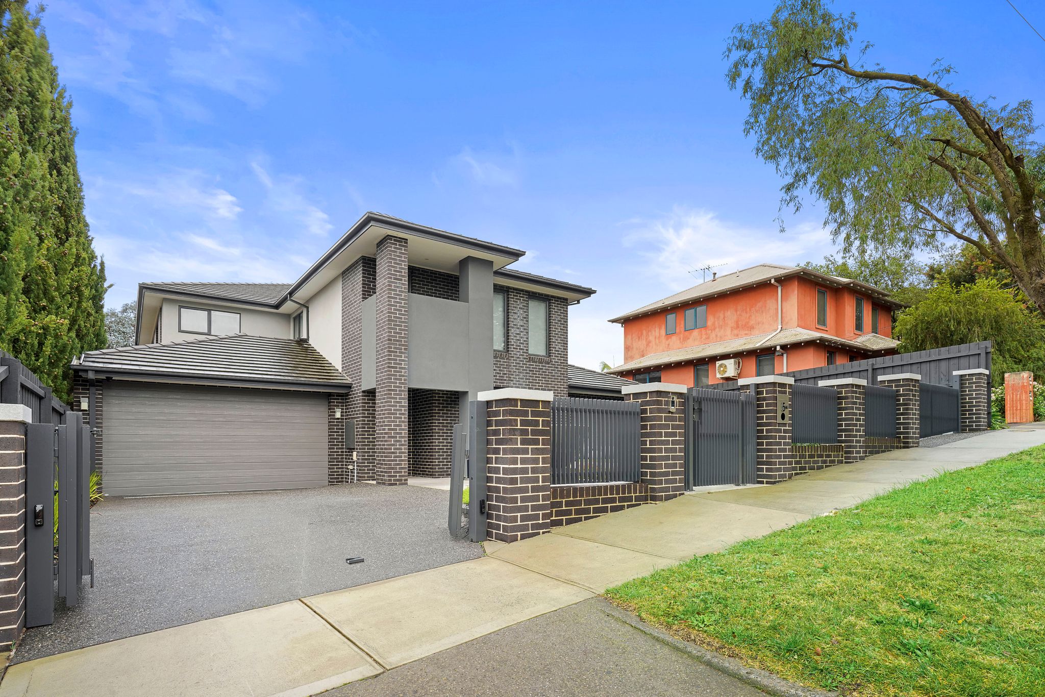 The Motorised Gate Company Hawthorn East Trackless Bi-Fold Swing Gates