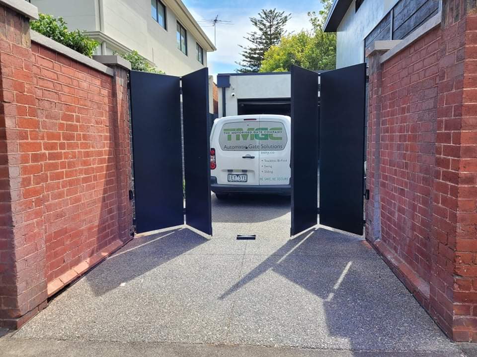 The Motorised Gate Company Hawthorn East Trackless Bi-Fold Swing Gates