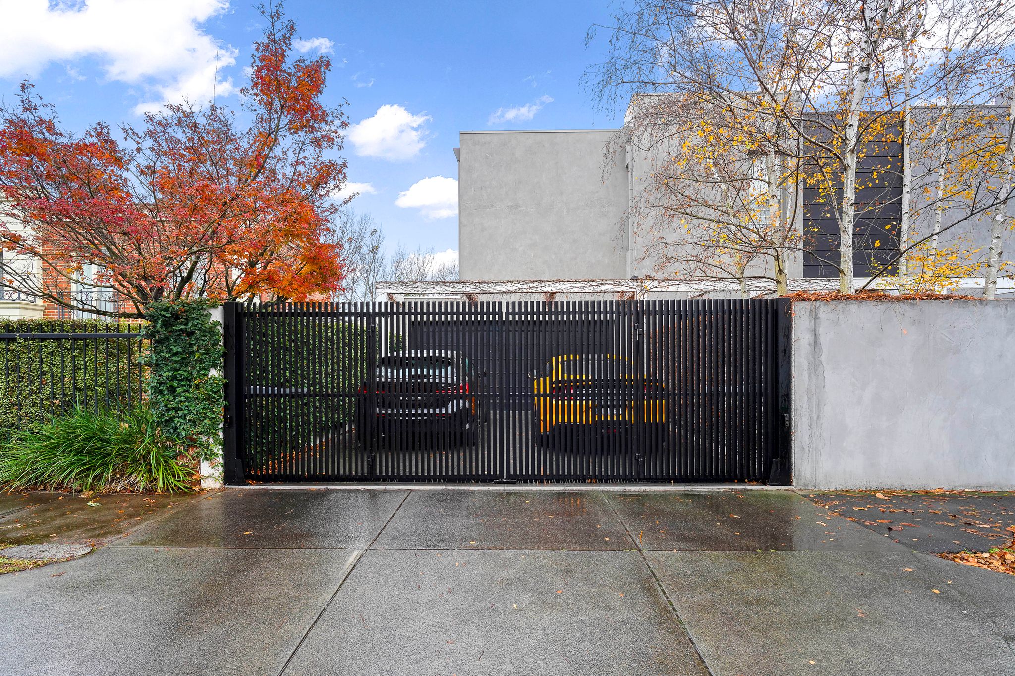 The Motorised Gate Company Hawthorn East Trackless Bi-Fold Swing Gates