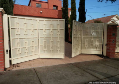 Why use Bi Fold Gates? 10 reasons
