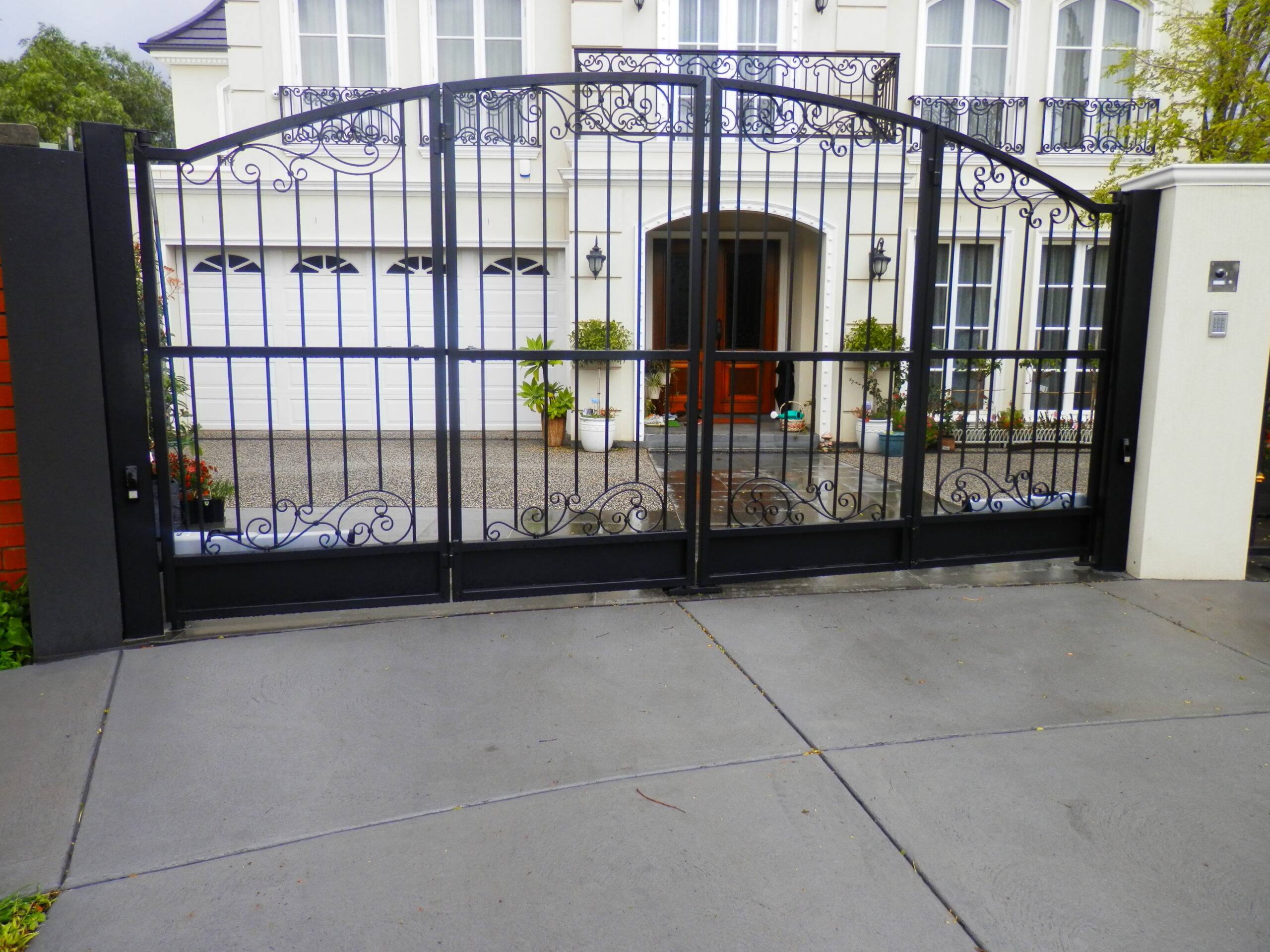 The Motorised Gate Company Melbourne Motorised Gates Commercial Doors - Commercial Bi-fold Garage Door Design & Installations