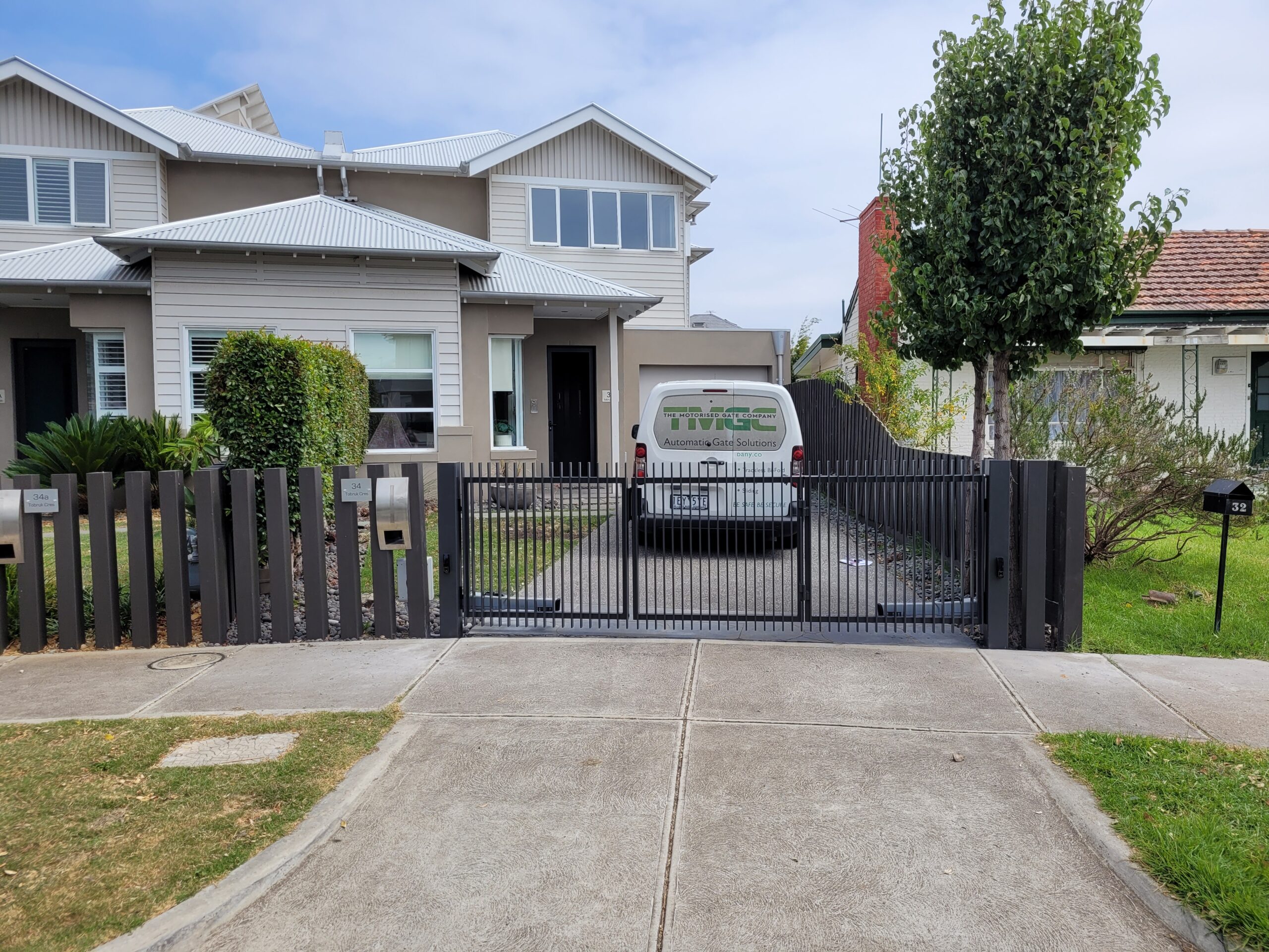 The Motorised Gate Company Melbourne Motorised Gate Company- Bi-fold gates