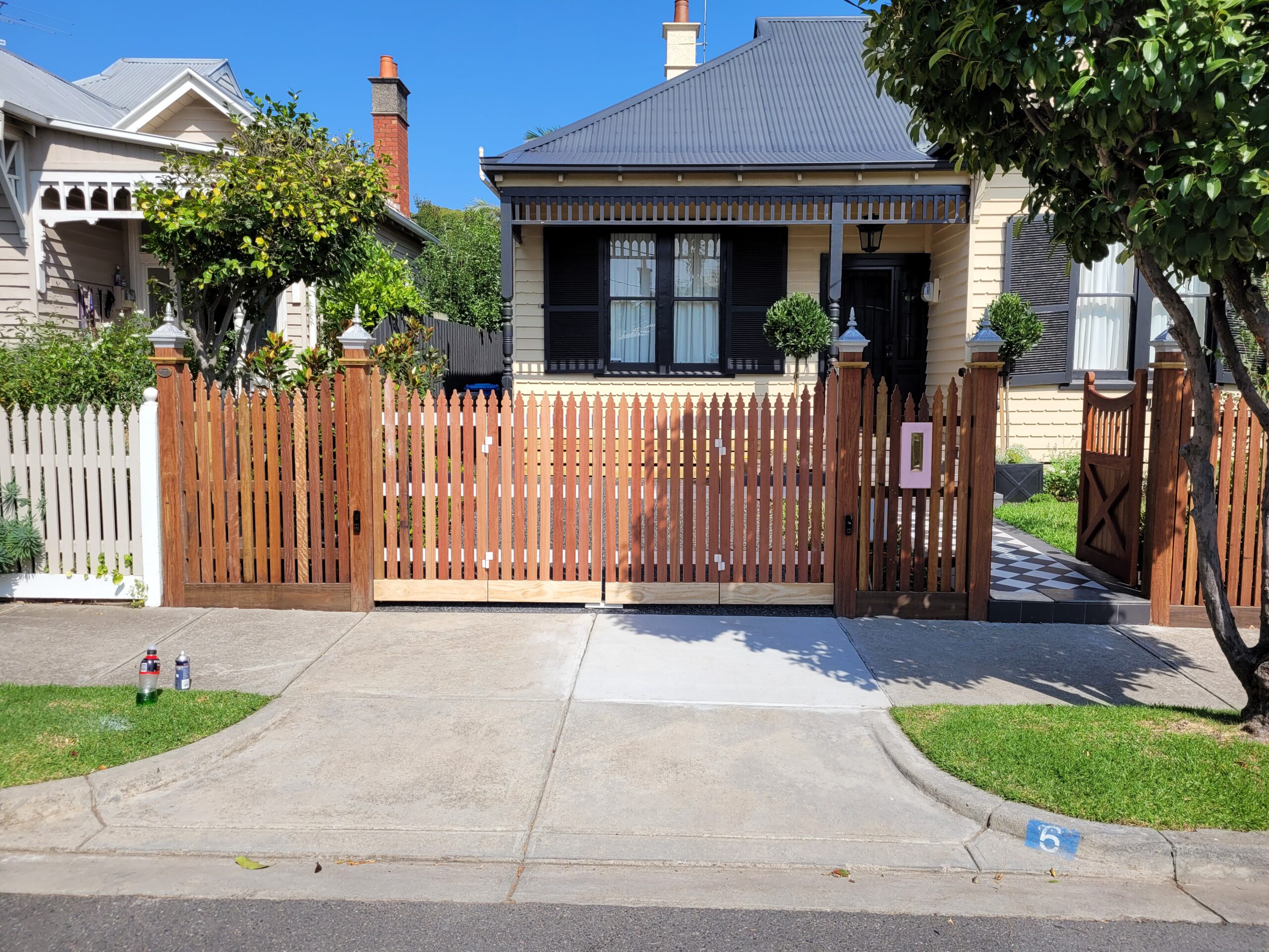 The Motorised Gate Company Melbourne Motorised Gate Company- Bi-fold gates