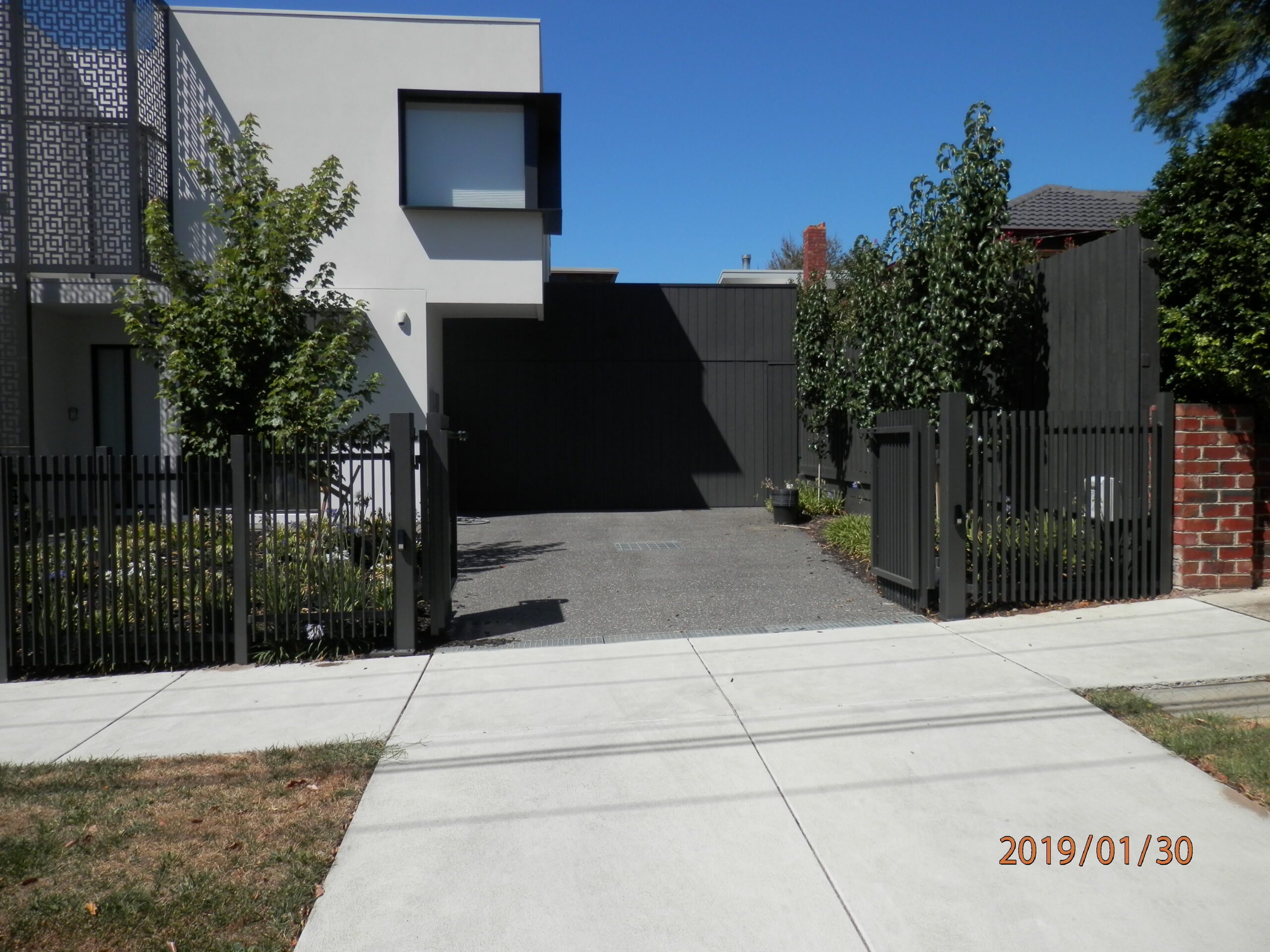 The Motorised Gate Company Melbourne Motorised Gate Company- Bi-fold gates