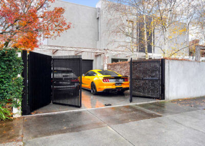 Bi-fold Driveway Gate – Experience the Ease of Getting In And Out of The House