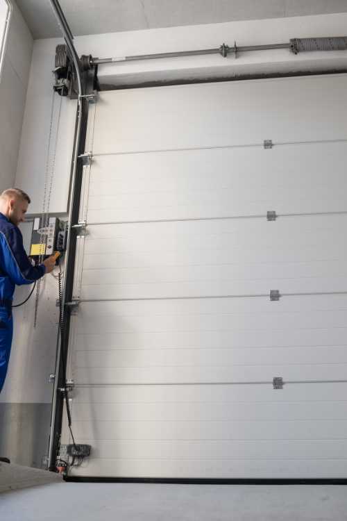 Bi Fold Garage Doors Bi Fold Garage Doors