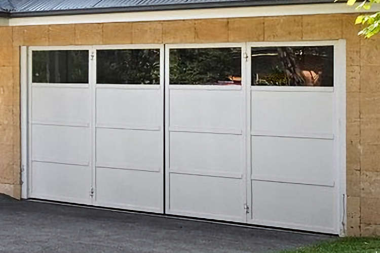 bifold garage doors Melbourne